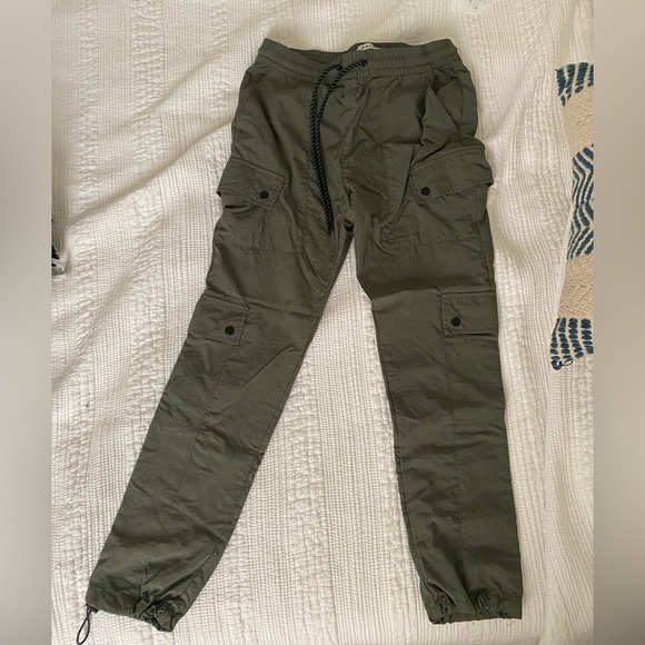 green cargo pants - Picture 1 of 4